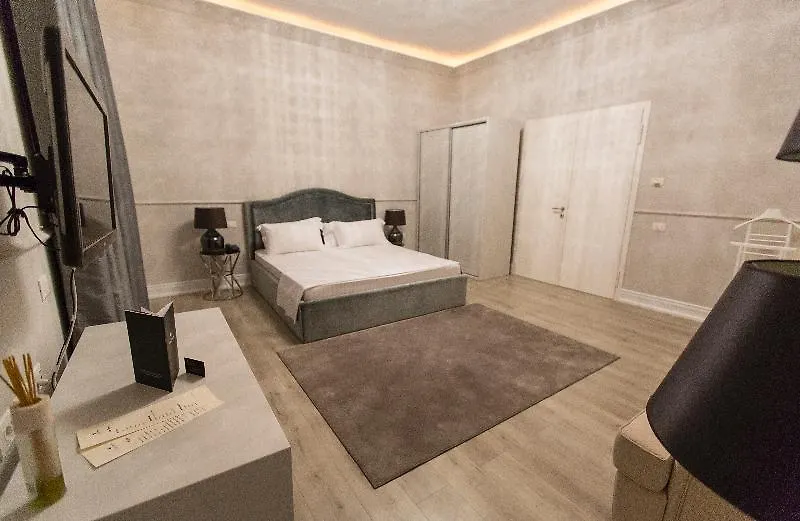Padam Boutique Hotel Tirana 4*,