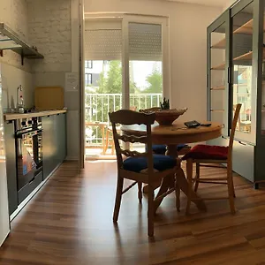 Appartement Flora - Modern Rooftop With Balcony, Tirana